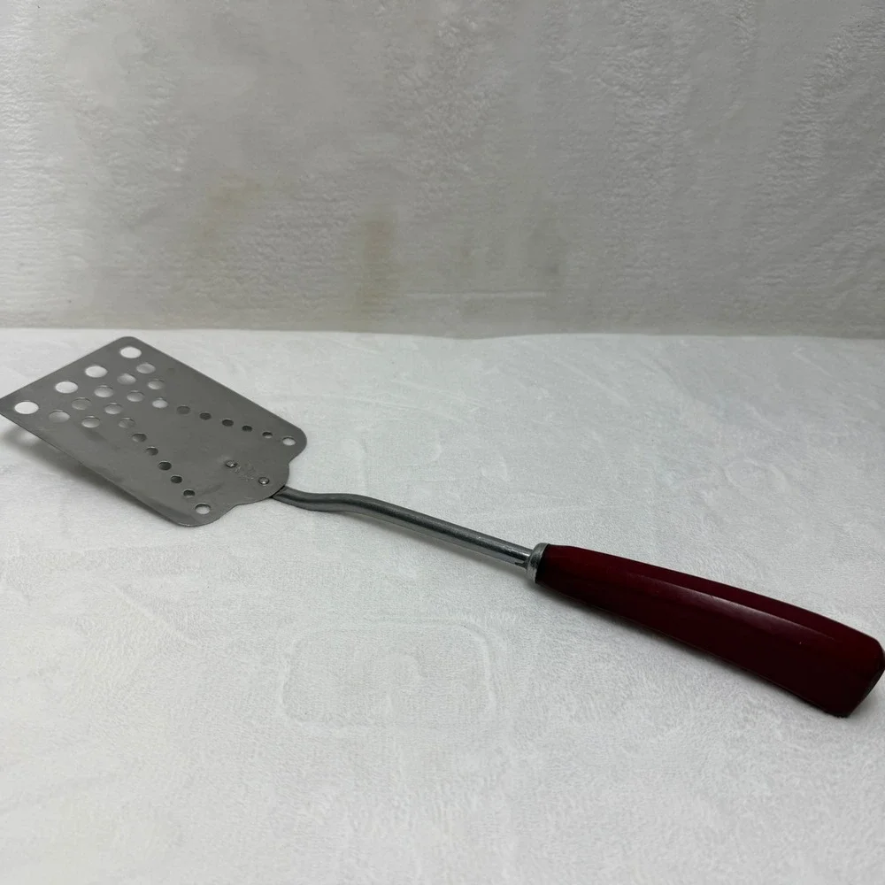 VTG 1950's Corona Bakelite‎ Maroon Handle Slotted Spatula Flipper Farmhouse